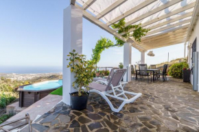 Dog friendly Villa Beatriz pool & view